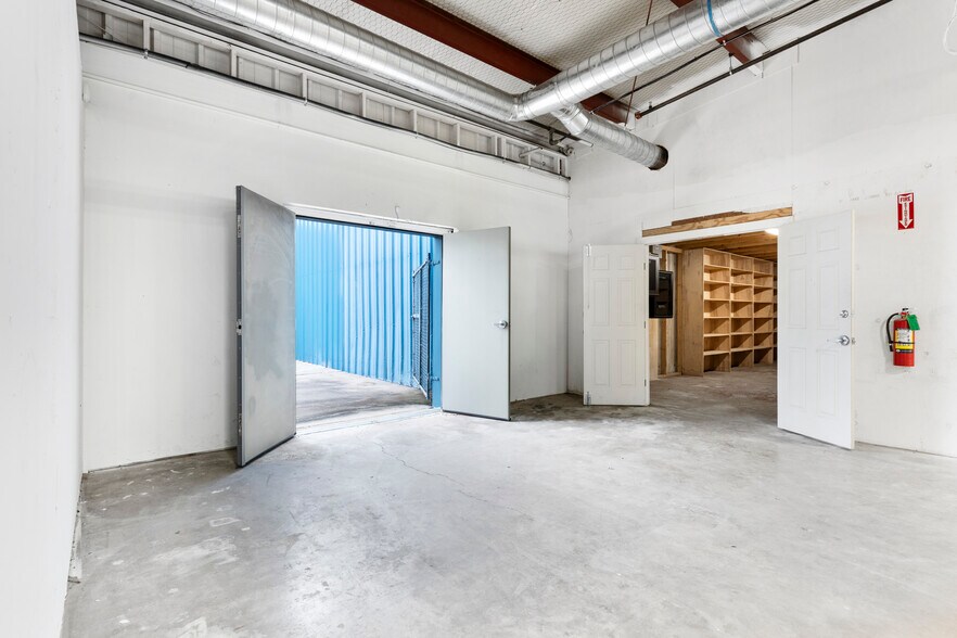 More Photos Of 1511 W Broadway St, Ardmore Auto Dealership For Sale