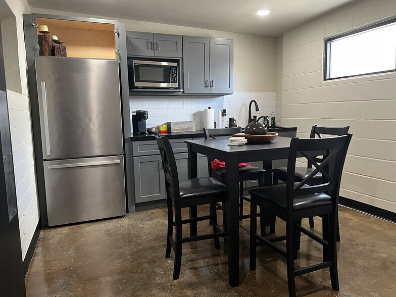 More Photos Of 3602 Navigation Blvd, Houston Freestanding For Sale