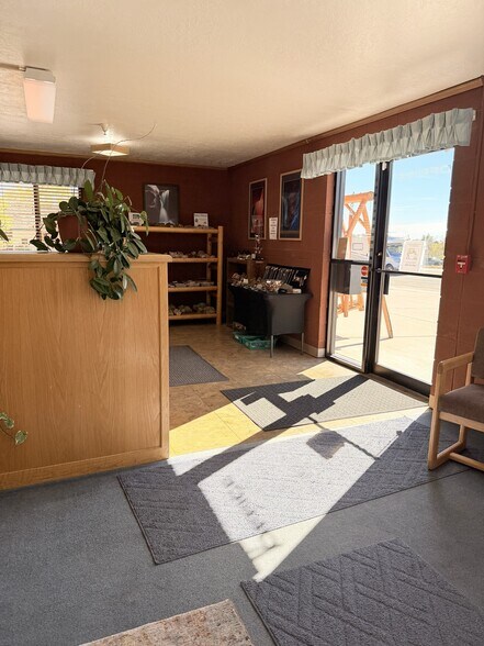 More Photos Of 380 W Main St, Escalante Hotel For Sale
