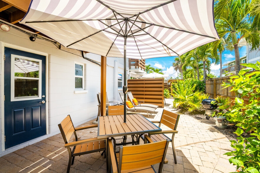 More Photos Of 1130 Gulf Blvd, Englewood Apartments For Sale