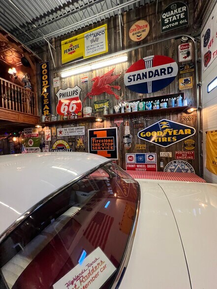 More Photos Of 9181 Commerce Center Cir, Highlands Ranch Self Storage For Sale