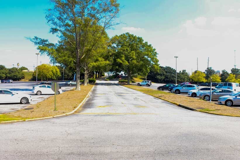 More Photos Of 2731 Candler Rd, Decatur General Retail For Lease