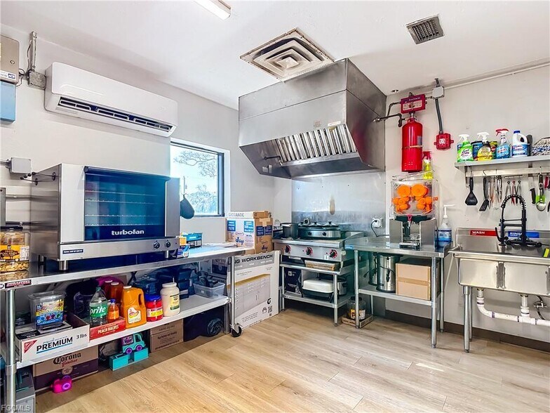 More Photos Of 4443 Loblolly Bay Rd, LaBelle General Retail For Sale