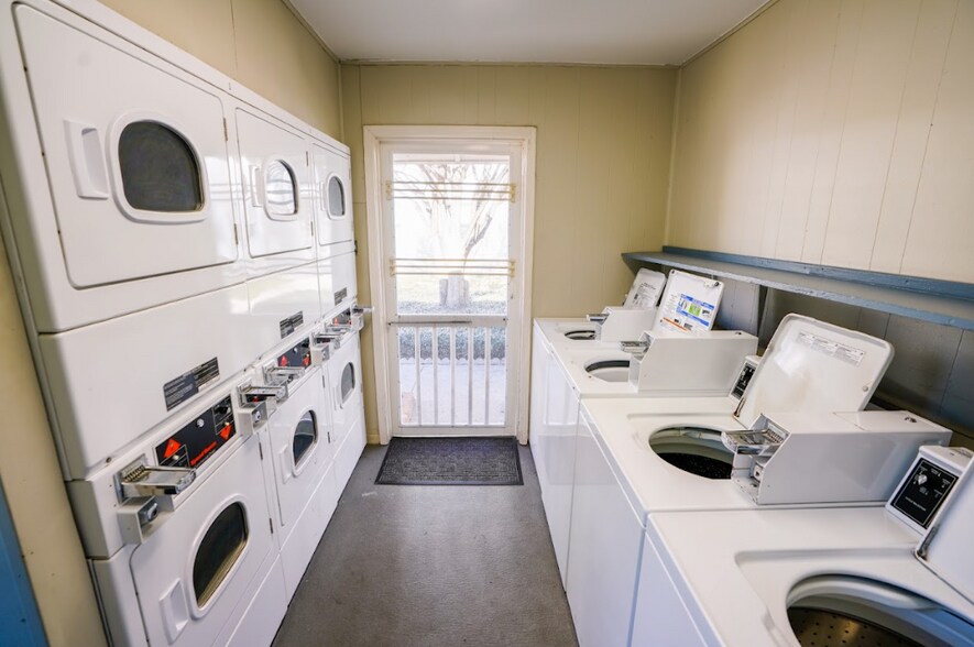 More Photos Of 15909 River Rd, Hahnville Apartments For Sale