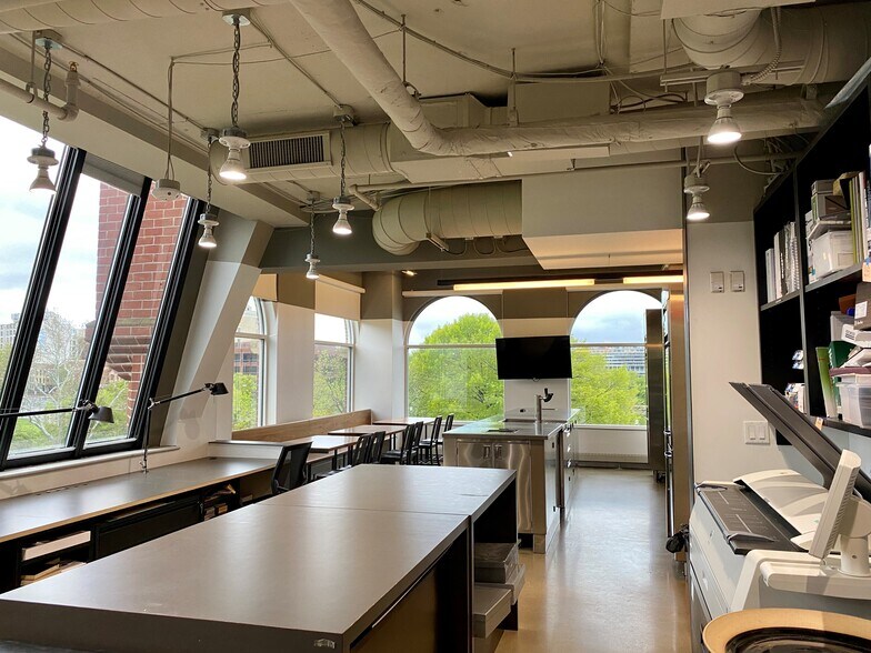 More Photos Of 2715 M St NW, Washington Office Residential For Lease