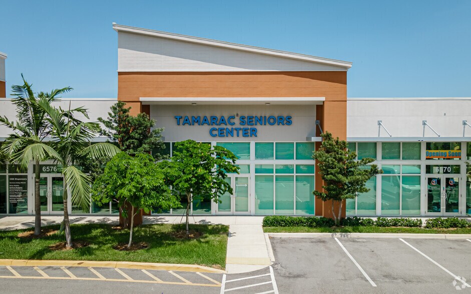 More Photos Of 6510-6596 N University Dr, Tamarac Storefront Retail Office For Lease