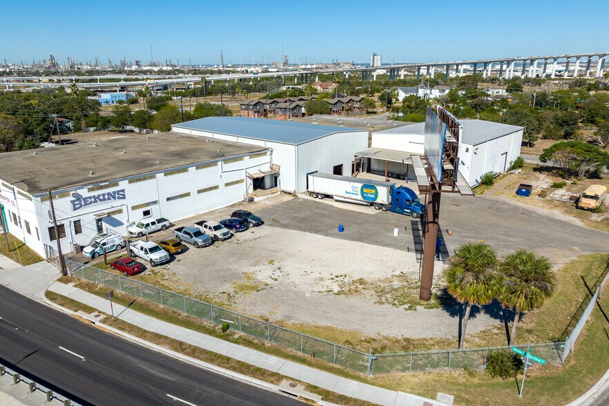 More Photos Of 900 N Staples St, Corpus Christi Distribution For Sale