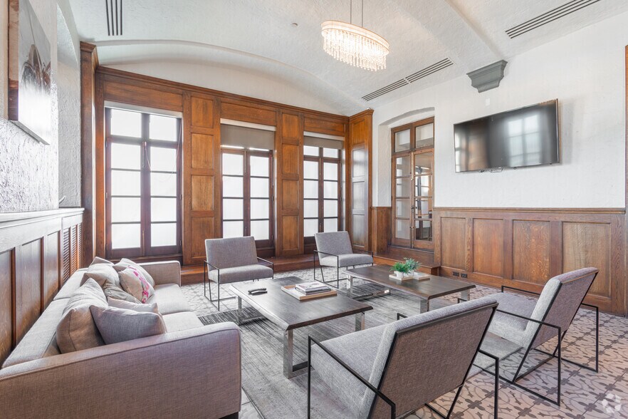 More Photos Of 400 Walnut St, Philadelphia Multifamily For Sale