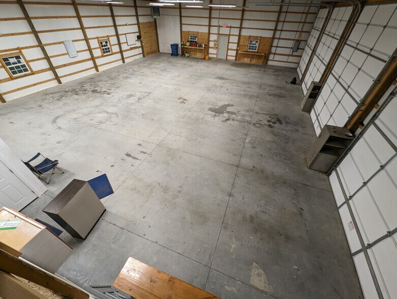 More Photos Of 516 S Main St, Nixa Service For Sale