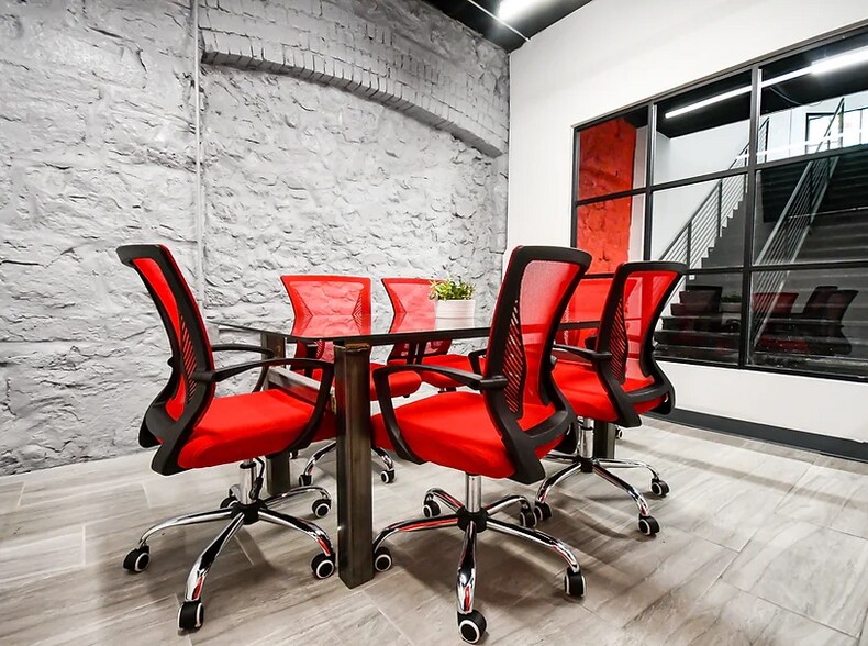 More Photos Of 522 W San Francisco Ave, El Paso Coworking Space