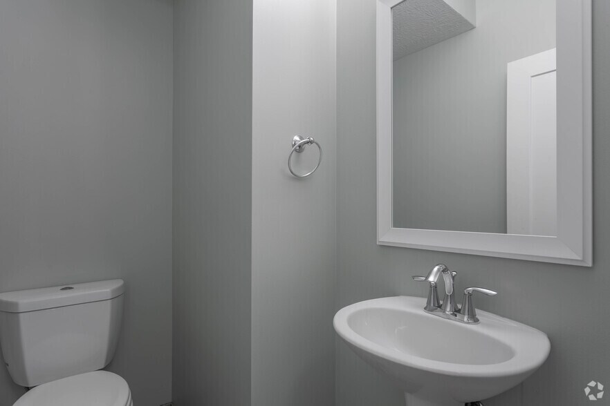 More Photos Of 1421 E 15th St, Cleveland Apartments For Sale