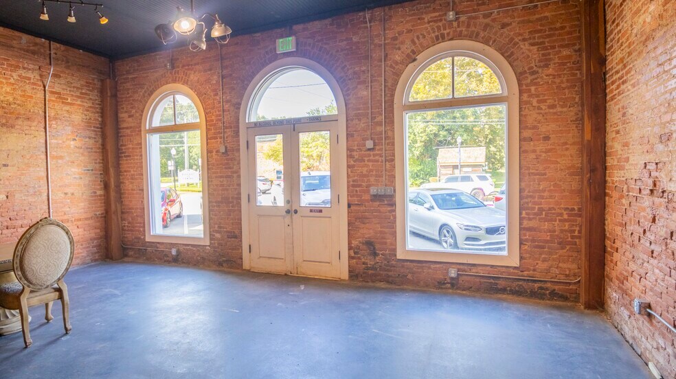 More Photos Of 20 Spring Rd, Molena Storefront For Sale