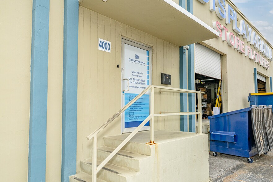 More Photos Of 4000 N 28th Ter, Hollywood Warehouse For Lease