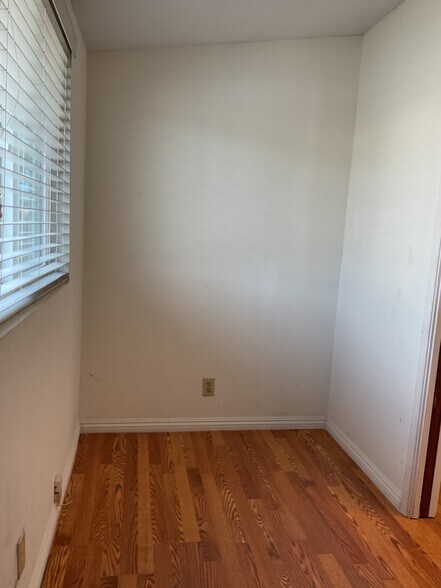 More Photos Of 626 Civic Center Dr, Vista Medical For Lease