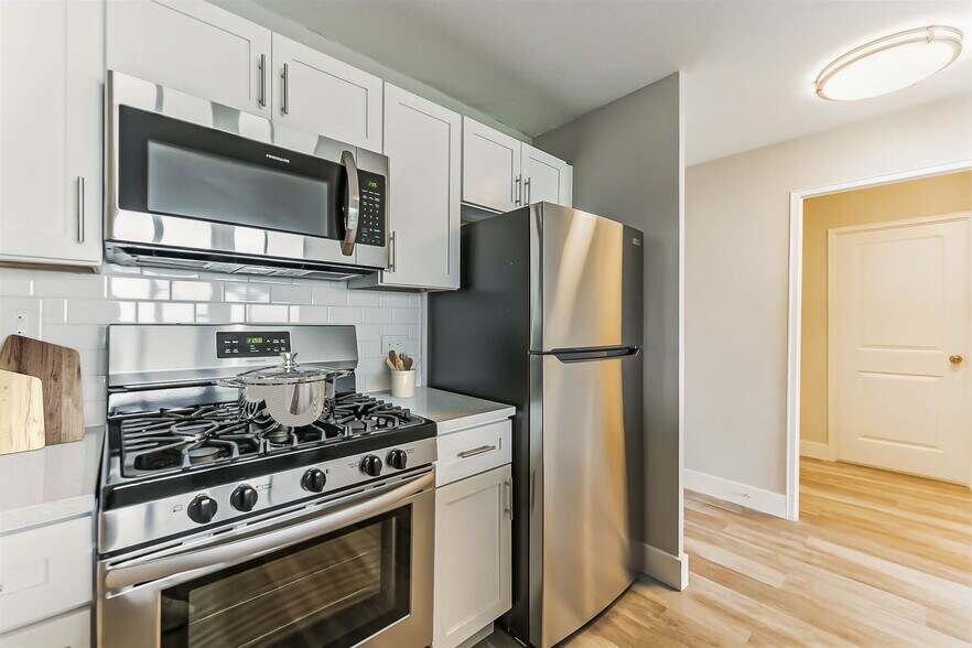 More Photos Of 7600 Stenton Ave, Philadelphia Apartments For Lease