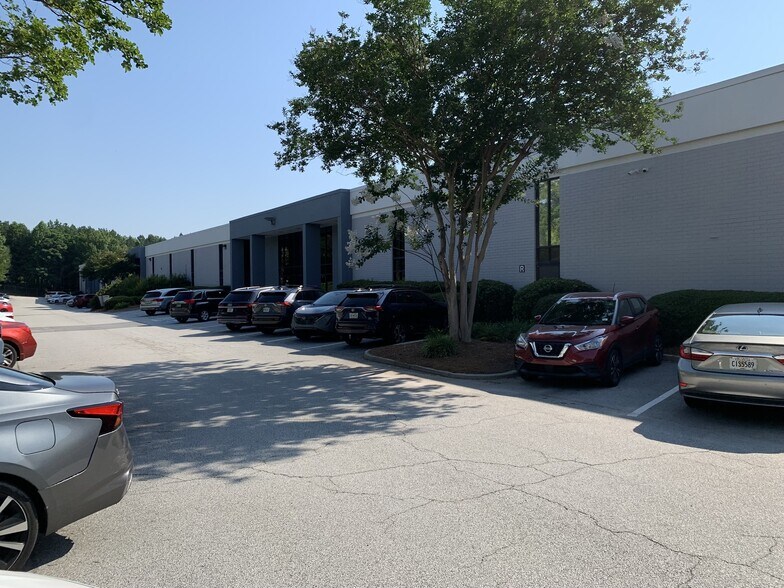 More Photos Of 1625 Rock Mountain Blvd, Stone Mountain Distribution For Lease