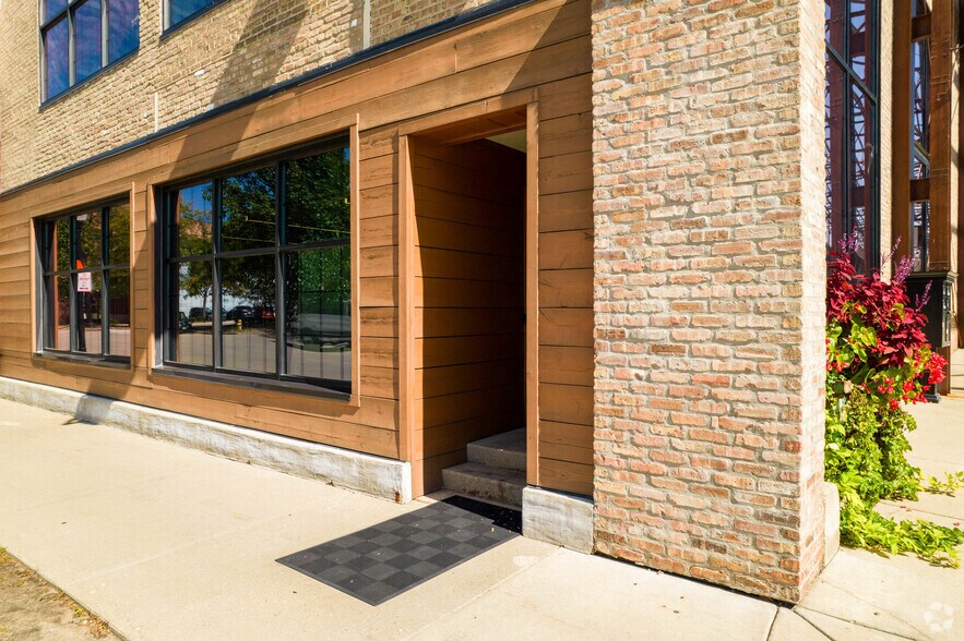 More Photos Of 525-705 3rd St, Beloit Office For Lease