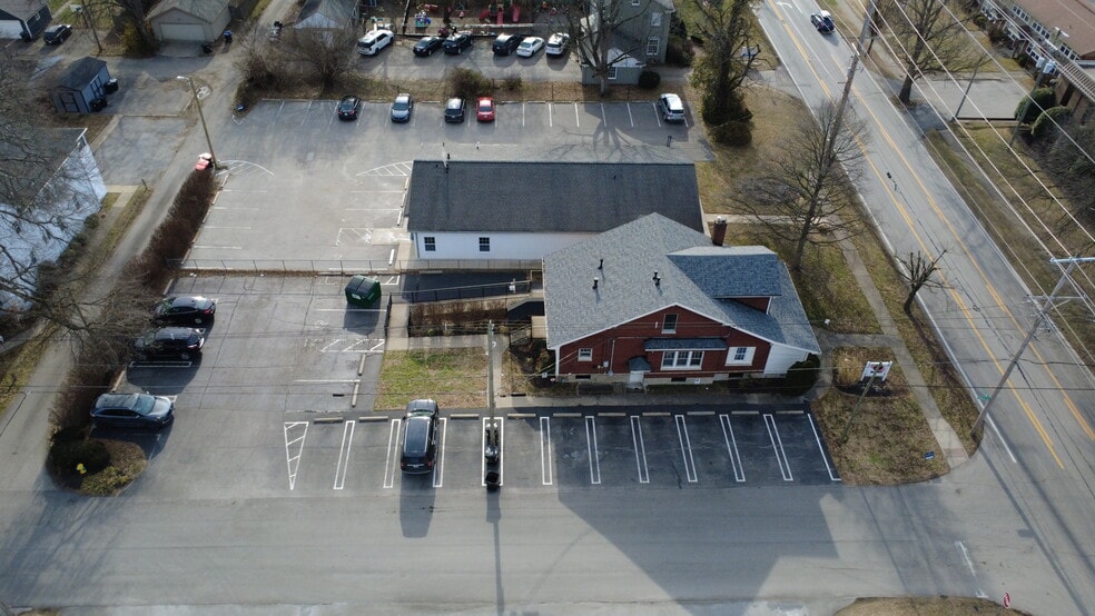 More Photos Of 217 Breckenridge Ln, Louisville Medical For Sale