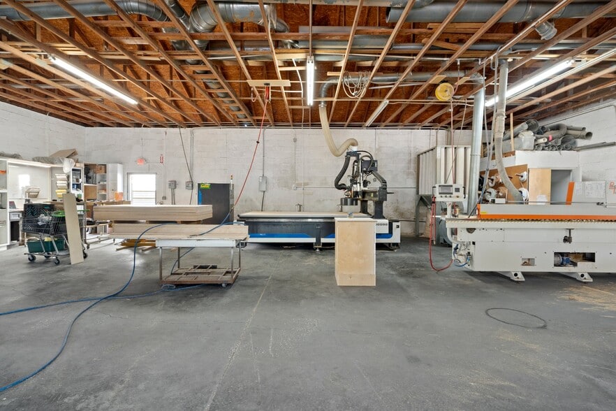 More Photos Of 9926 Denton Ave, Hudson Warehouse For Lease