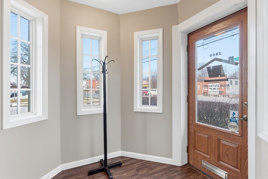More Photos Of 2860 Noble Rd, Cleveland Office For Sale