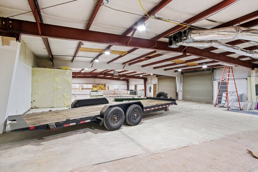 More Photos Of 460 Airpark Rd, Atwater Warehouse For Lease