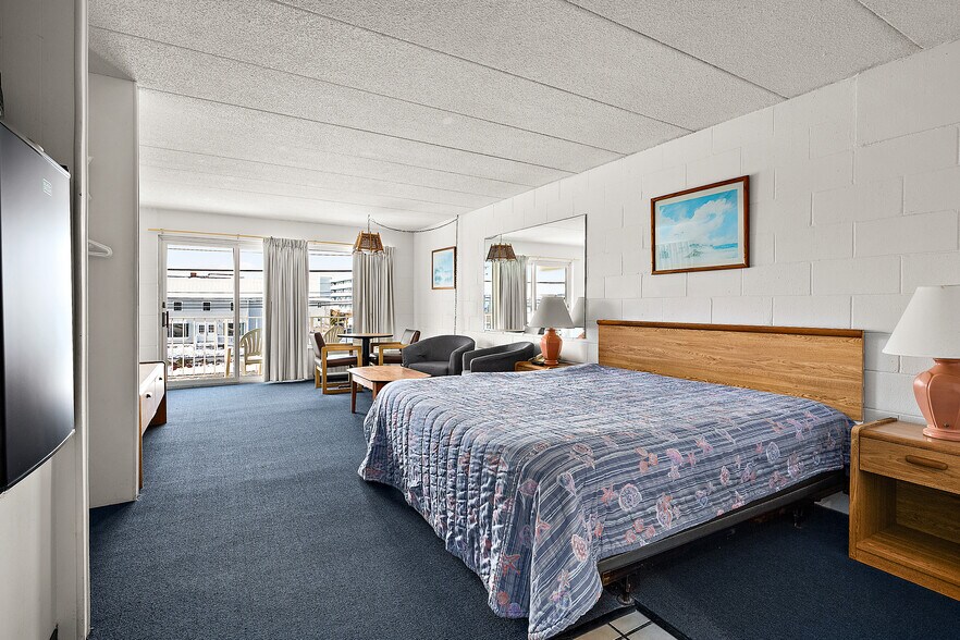 More Photos Of 7500 Coastal Hwy, Ocean City Hotel For Sale