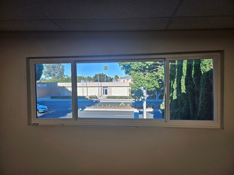 More Photos Of 15317 Paramount Blvd, Paramount Office For Lease