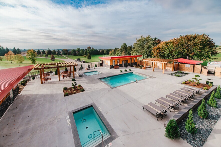 More Photos Of 324183 Mount Elgin Rd, South-West Oxford Golf Course Driving Range For Sale