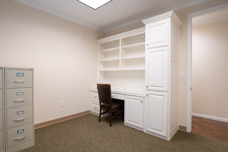 More Photos Of 1000 W State Highway 6, Waco Office For Lease