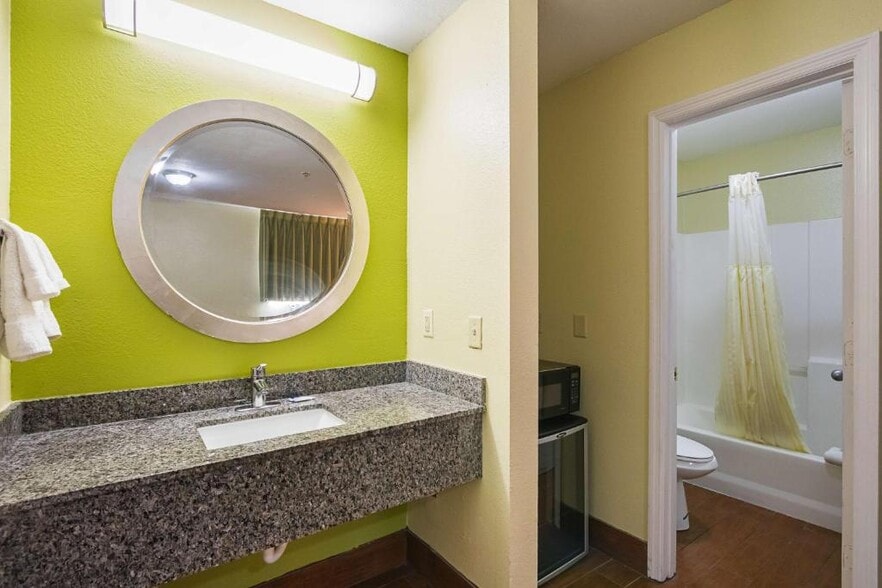 More Photos Of 3822 Ogeechee Rd, Savannah Hotel For Sale