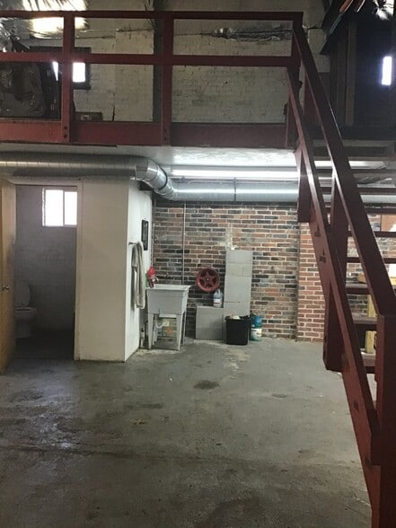 More Photos Of 3125 Park Ave, Saint Louis Warehouse For Lease