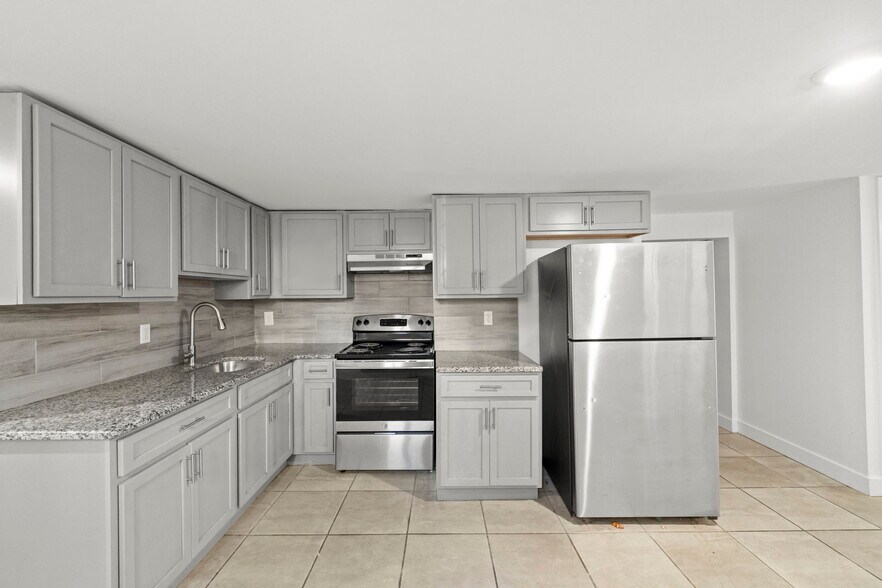 More Photos Of 168 Sherman Ave, Newark Apartments For Sale