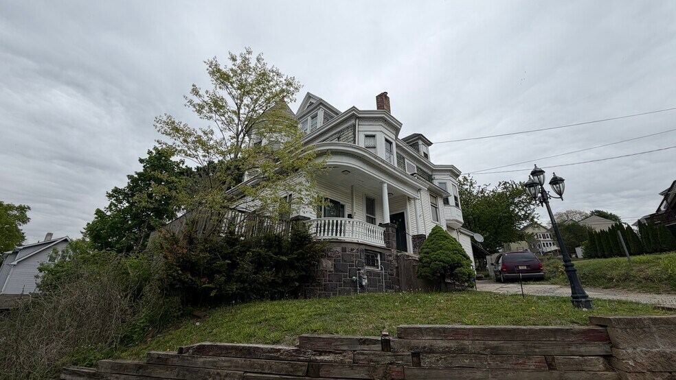 More Photos Of 3 Front St, Phillipsburg Apartments For Sale