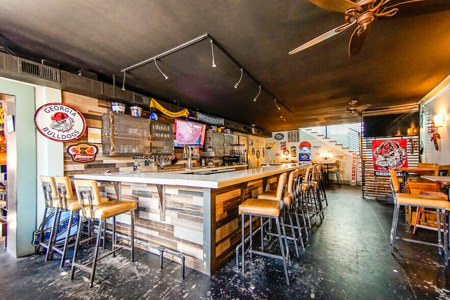 More Photos Of 1550 Oglethorpe Ave, Athens Freestanding For Lease