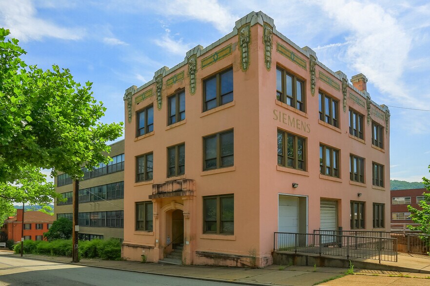 More Photos Of 664 Linden Ave, East Pittsburgh Flex For Sale