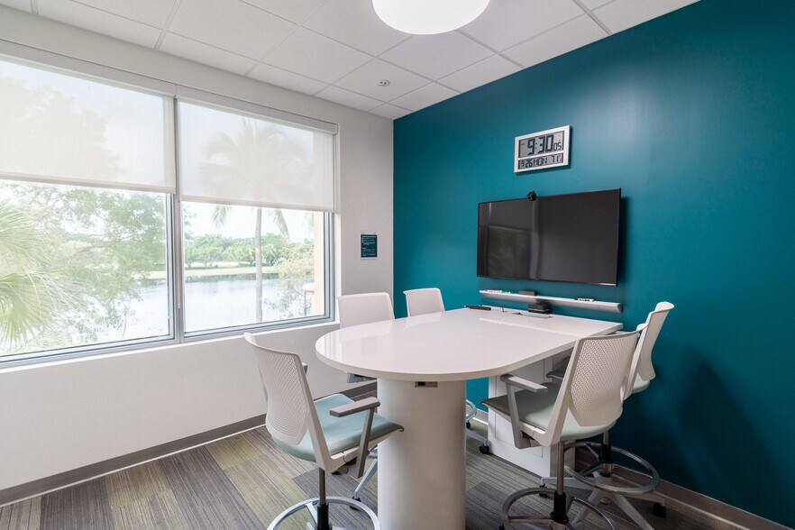 More Photos Of 2000 Ultimate Way, Weston Office For Lease