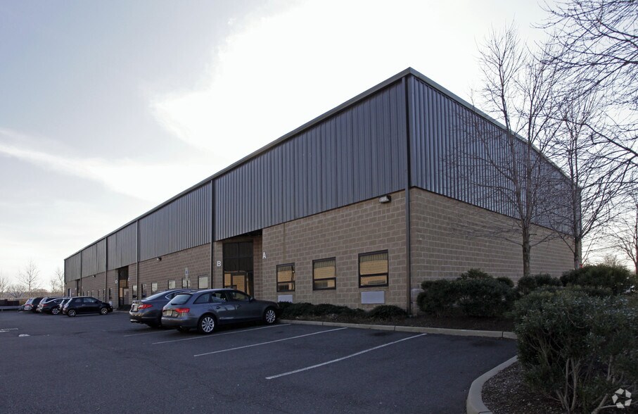 Primary Photo Of 200 Gates Rd, Little Ferry Warehouse For Lease