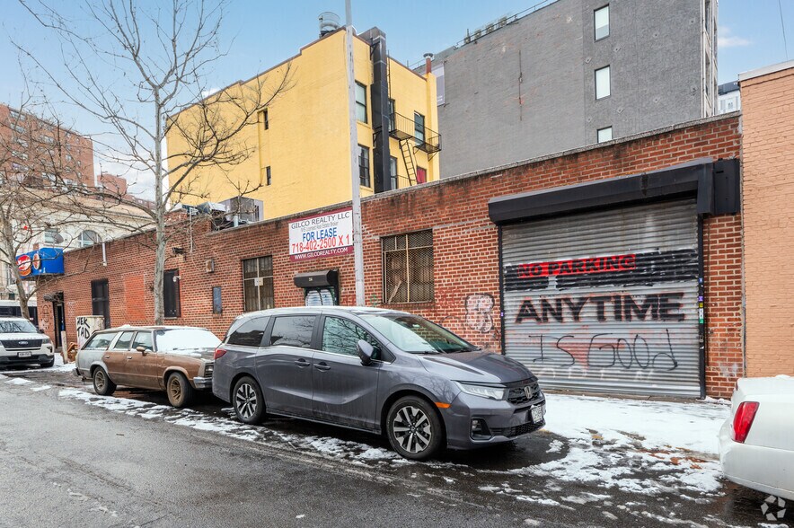 More Photos Of 256 E 137th St, Bronx Storefront Retail Office For Lease