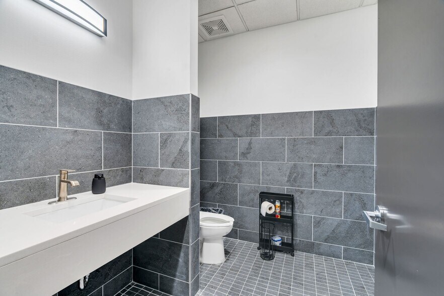 More Photos Of 3625 Harrison Blvd, Ogden Showroom For Sale