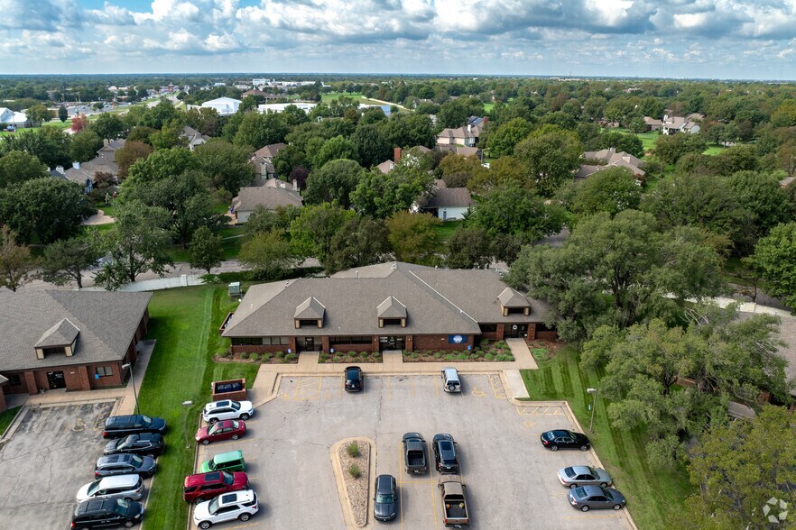 More Photos Of 7570 W 21st St N, Wichita Office For Lease