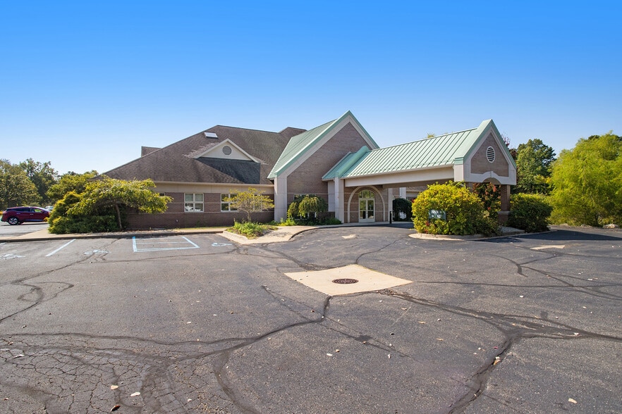 More Photos Of 3770 Capital Ave SW, Battle Creek Medical For Sale