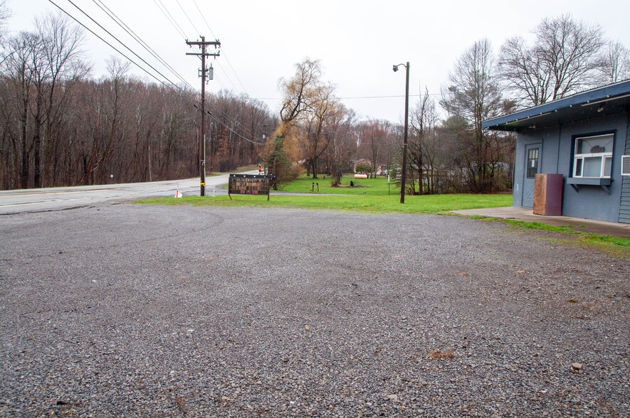 More Photos Of 2003 Oneida Valley Rd, Karns City Restaurant For Sale