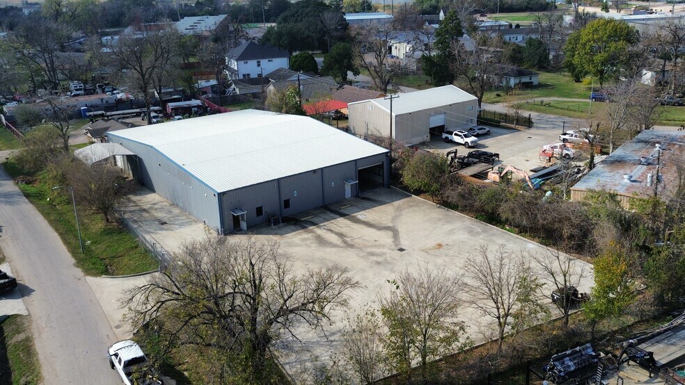 More Photos Of 10038 Grover Ln, Houston Warehouse For Sale