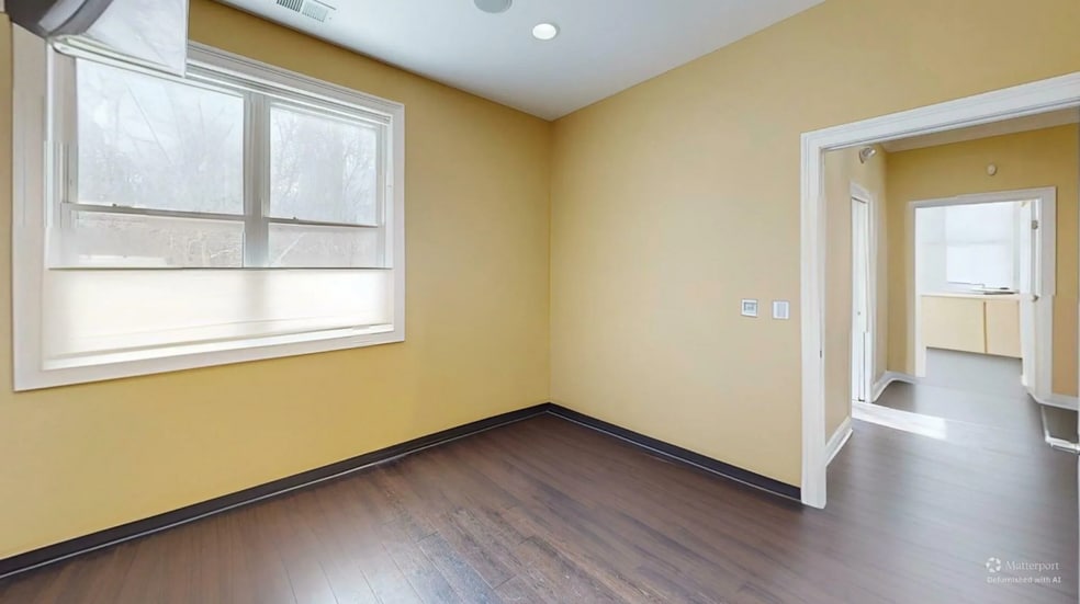 More Photos Of 447 Naubuc Ave, Glastonbury Office For Sale