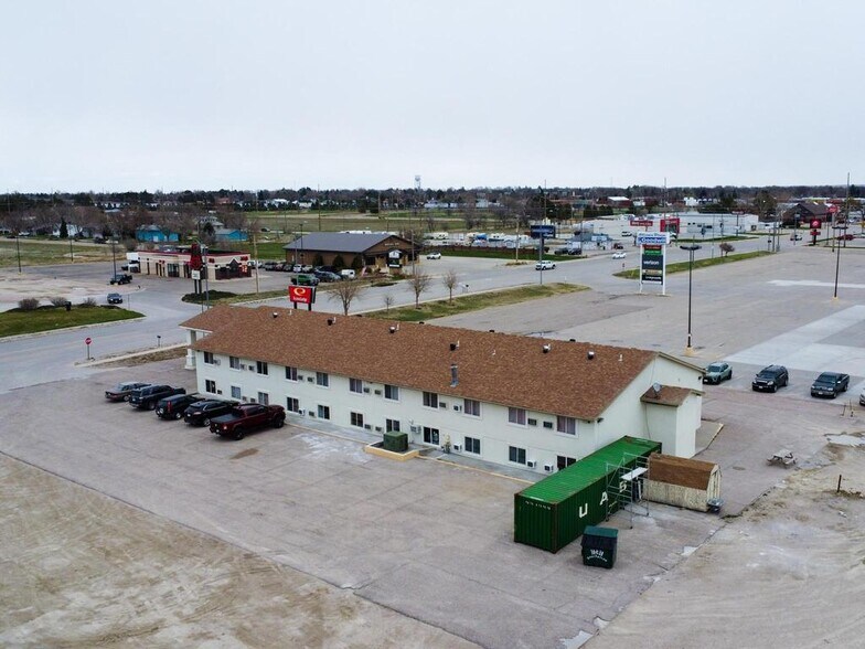 More Photos Of 1419 W 3rd St, Alliance Hotel For Sale