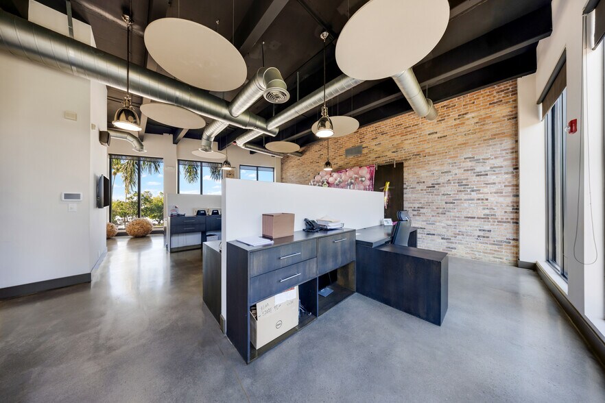 More Photos Of 17225 S Dixie Hwy, Palmetto Bay Storefront Retail Office For Lease