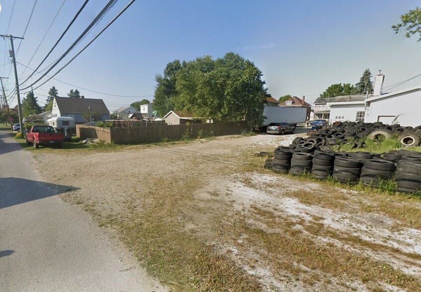 More Photos Of 130 Melmore St, Tiffin Auto Repair For Sale