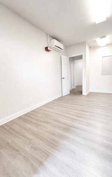 More Photos Of 7630-7632 S Western Ave, Los Angeles Freestanding For Sale