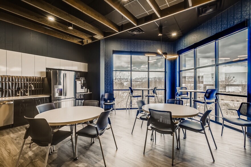 More Photos Of 2051 Dogwood St, Louisville Research And Development For Sale