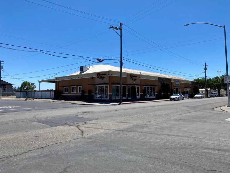 More Photos Of 702-714 W Fremont St, Stockton Light Distribution For Sale